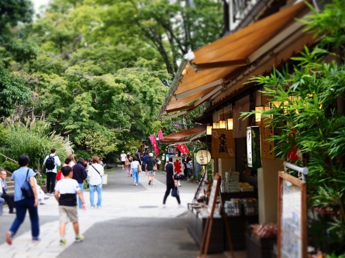 深大寺の方へ